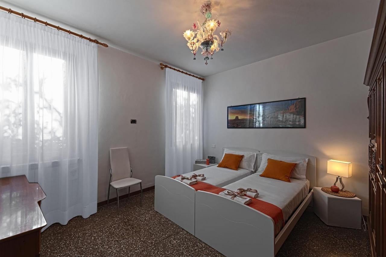 Ca' Alessandro Apartment Venesia Bagian luar foto