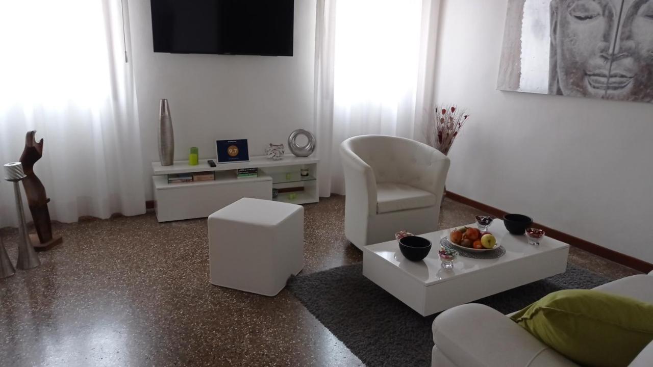 Ca' Alessandro Apartment Venesia Bagian luar foto