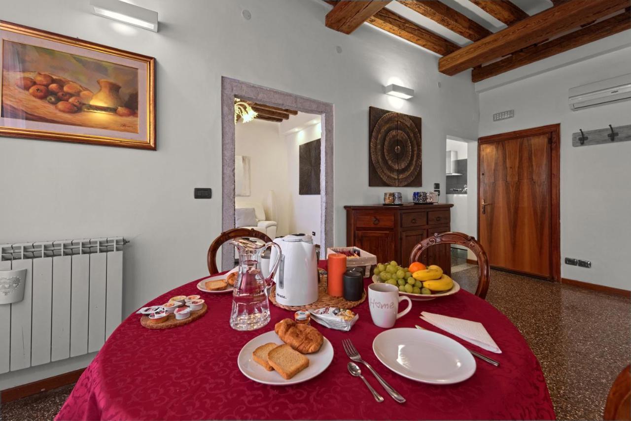 Ca' Alessandro Apartment Venesia Bagian luar foto