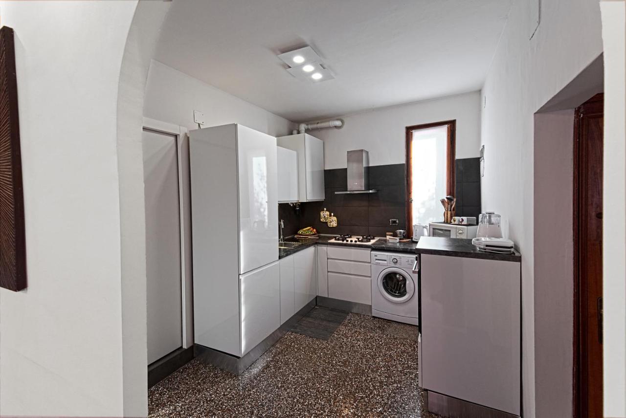 Ca' Alessandro Apartment Venesia Bagian luar foto